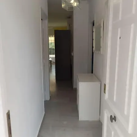 2 Bedrooms, Terrace And Pool Διαμέρισμα