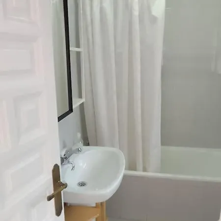 2 Bedrooms, Terrace And Pool Διαμέρισμα Nerja