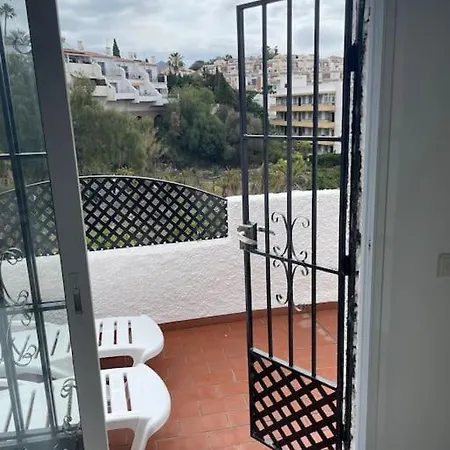 Apartmán 2 Bedrooms, Terrace And Pool *